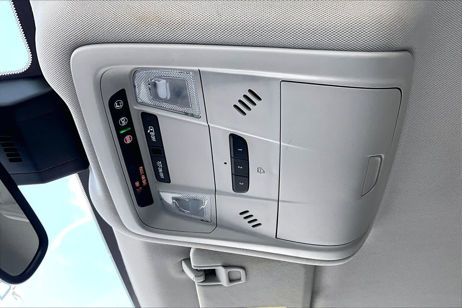 Used 2020 White Frost Tricoat GMC Denali image 32