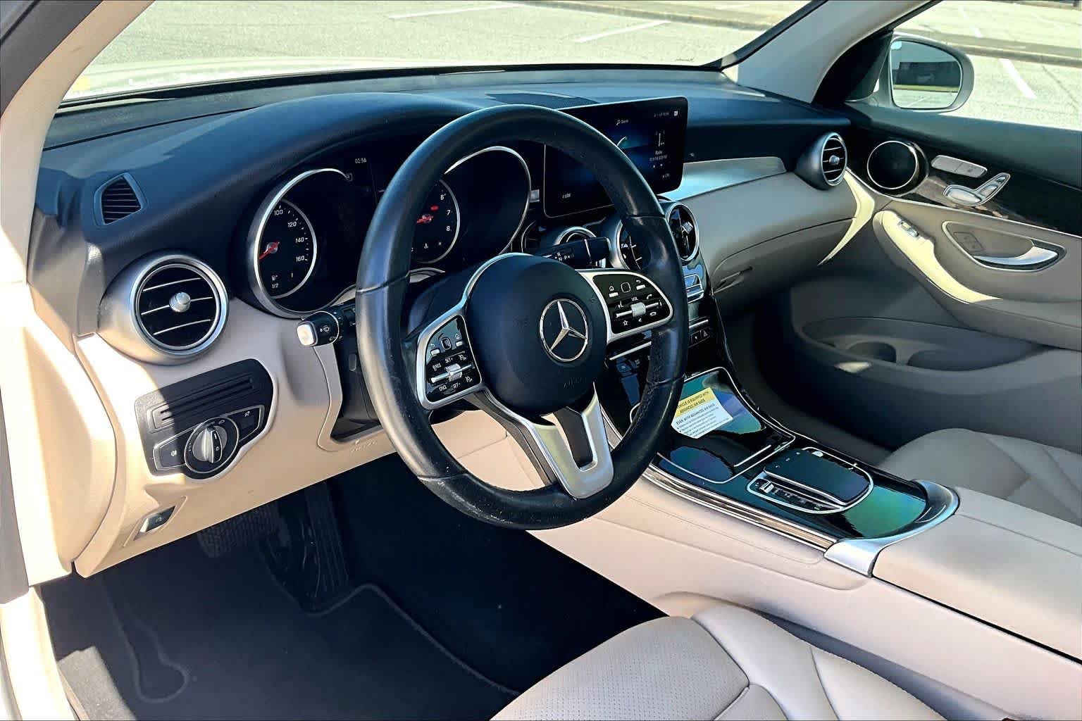 Used 2021 Polar White Mercedes-Benz GLC 300 image 18