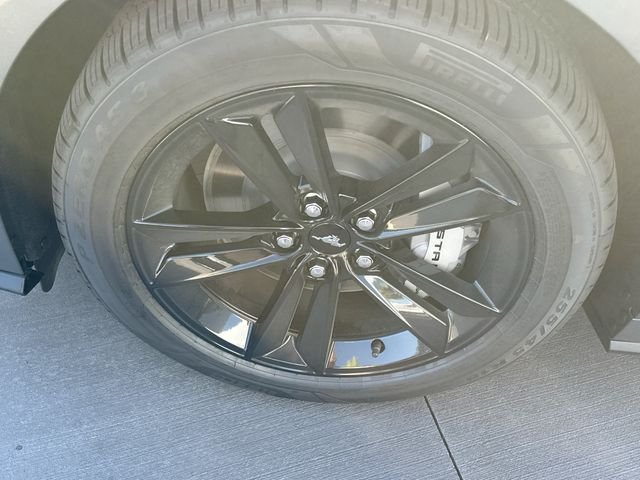 New 2026 Carbonized Gray Metallic Ford GT Premium image 61