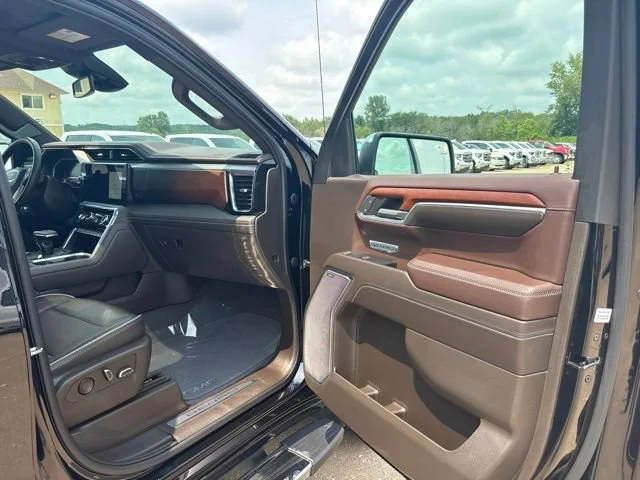 Used 2023 Onyx Black GMC Denali image 43
