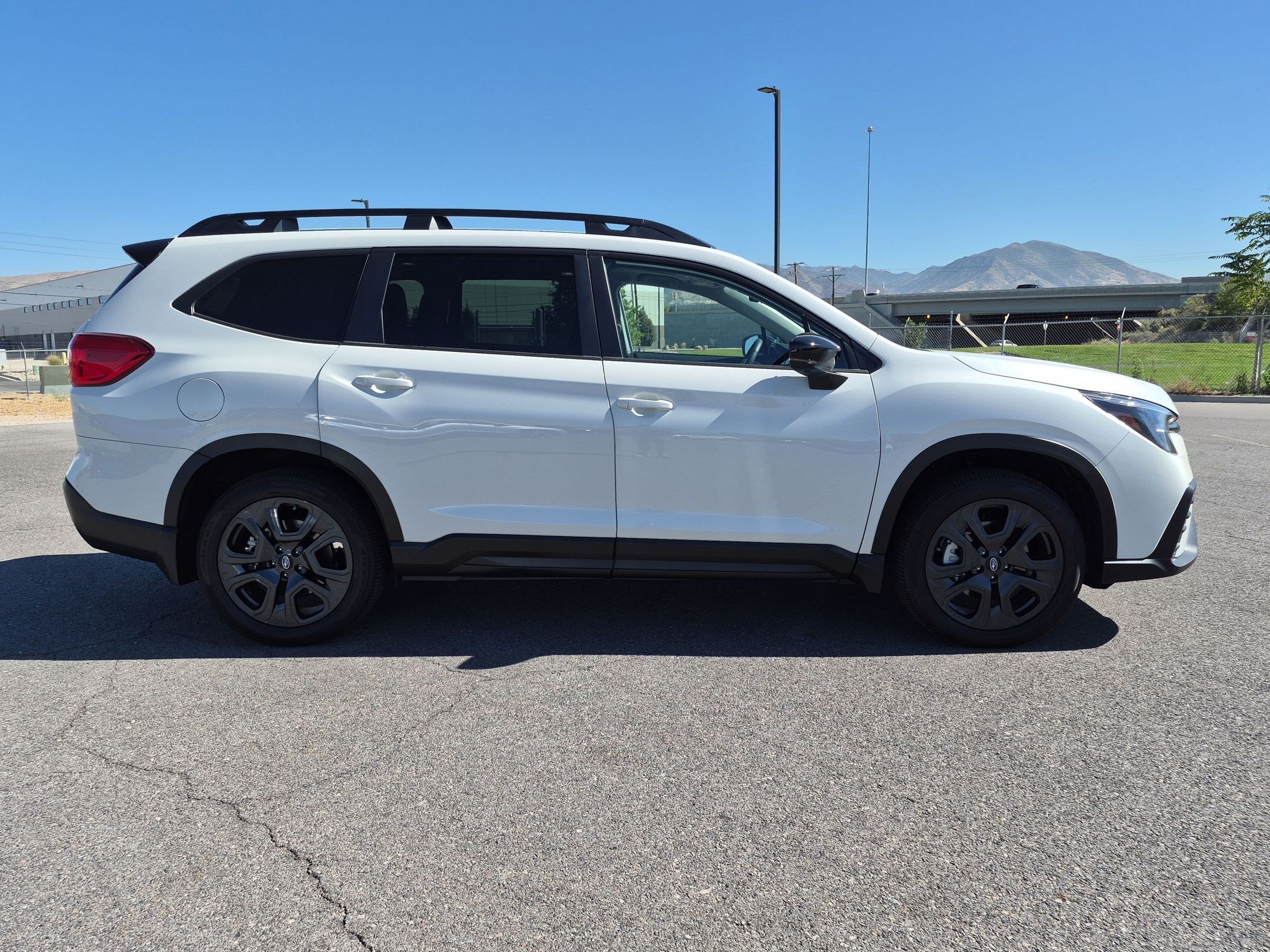 Certified Used 2026 Crystal White Pearl Subaru Onyx Edition Touring image 2