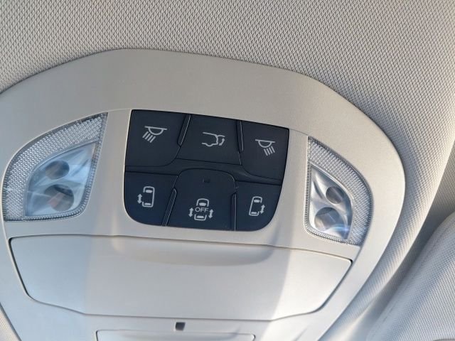Used 2024 Silver Mist Clearcoat Chrysler Touring L image 20