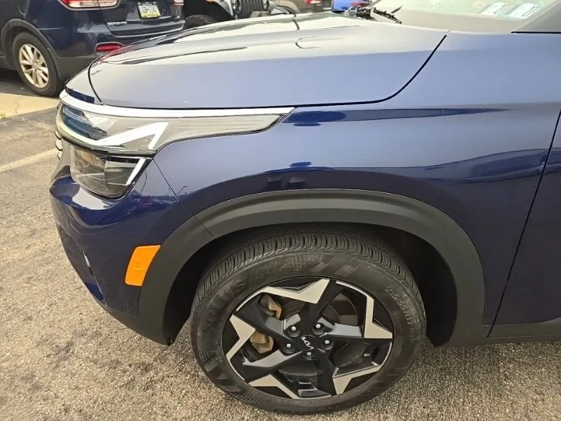 Used 2024 Blue Kia EX image 10