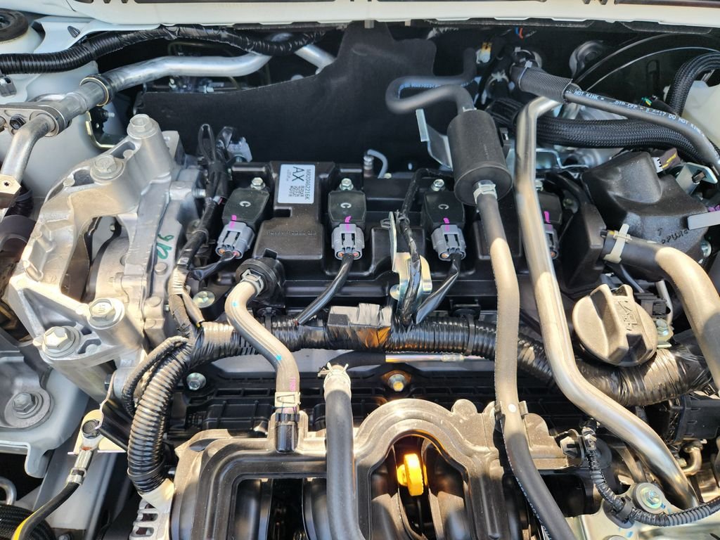 New 2026 Aspen White TriCoat / Super Black Two-tone Nissan SR image 31