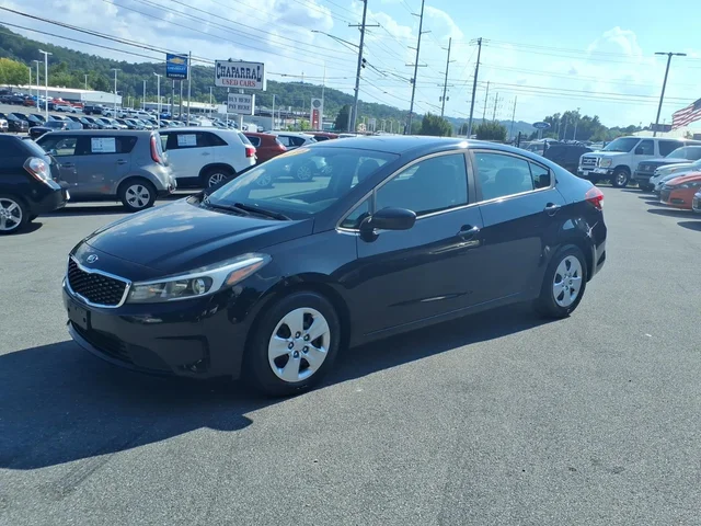 Pre-Owned 2018 Kia Forte LX AUTO