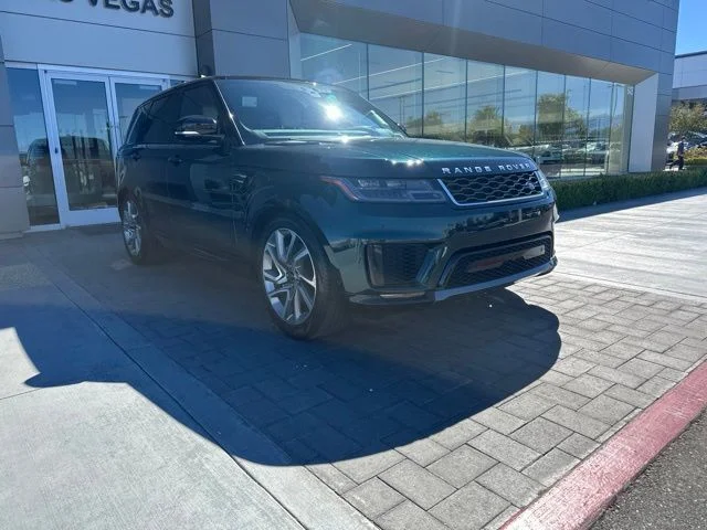 Used 2020 Green Land Rover HSE image 3
