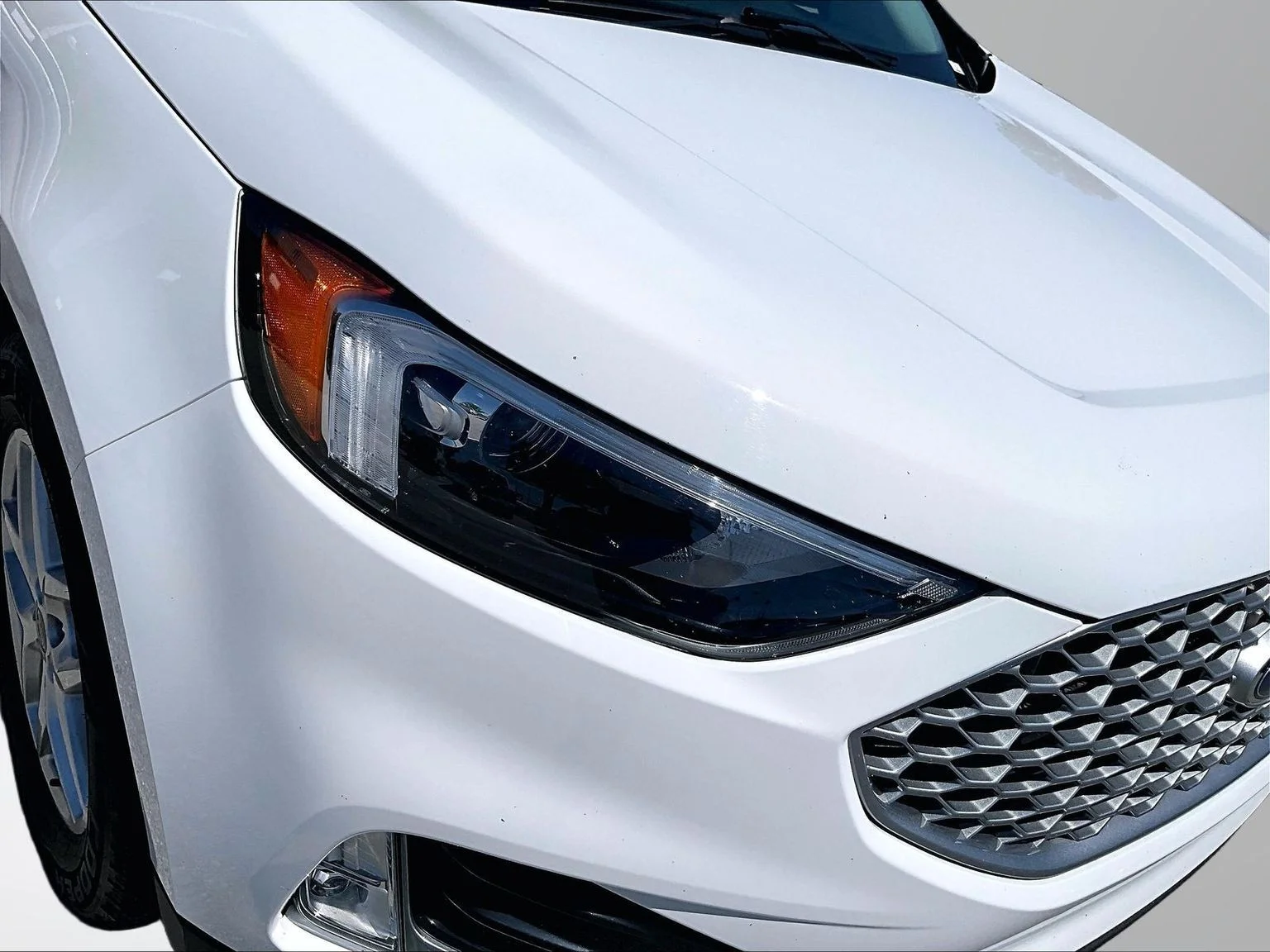 Used 2024 White Ford SEL image 30