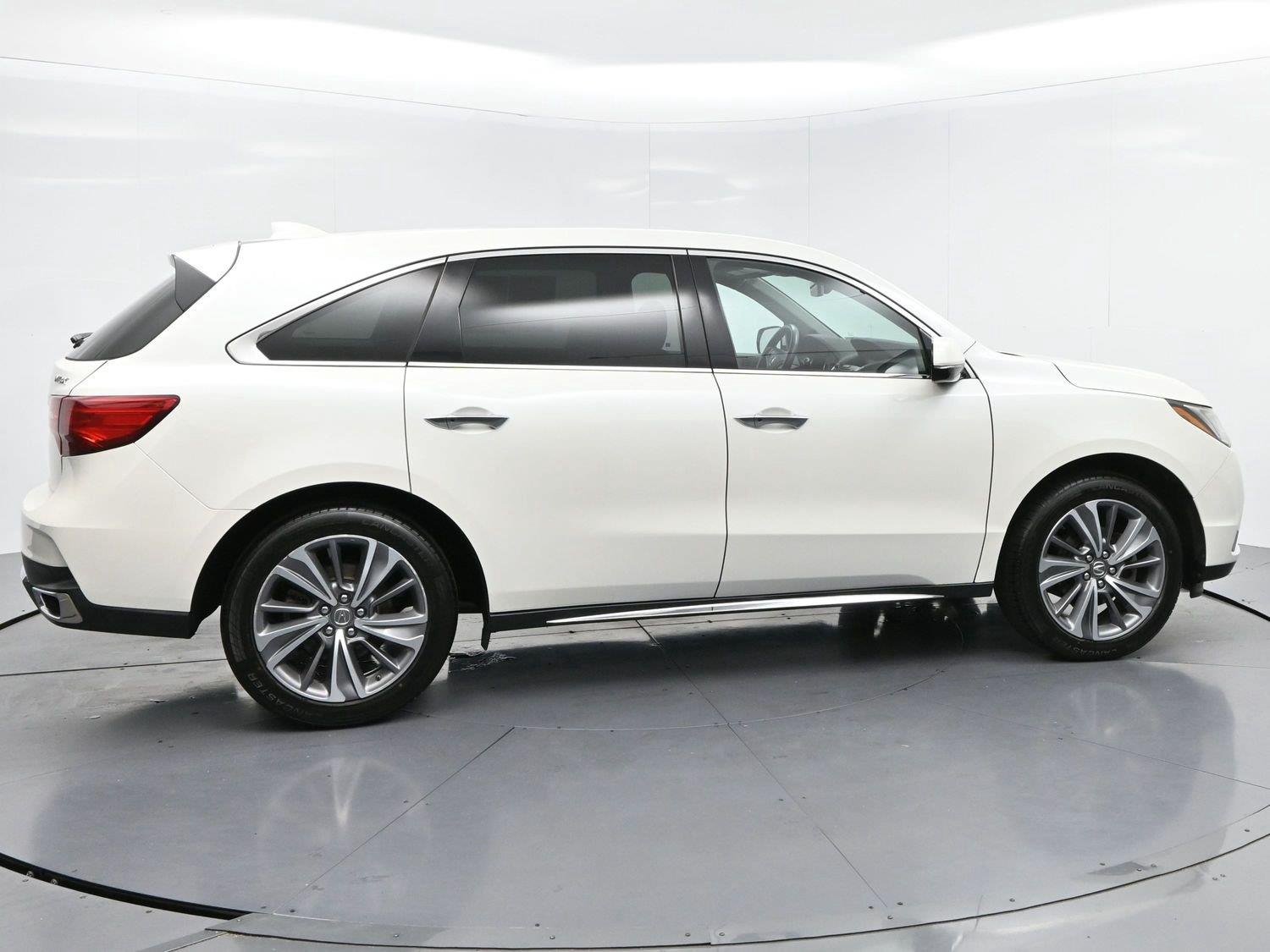 Used 2018 White Diamond Pearl Acura w/Technology Pkg image 8