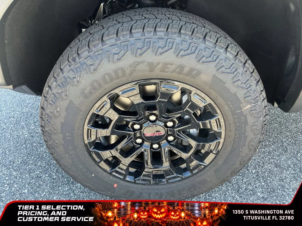 New 2026 Sterling Metallic GMC Elevation image 17