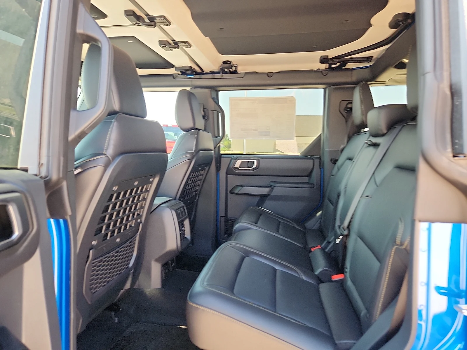 New 2026 Velocity Blue Metallic Ford Badlands® image 18