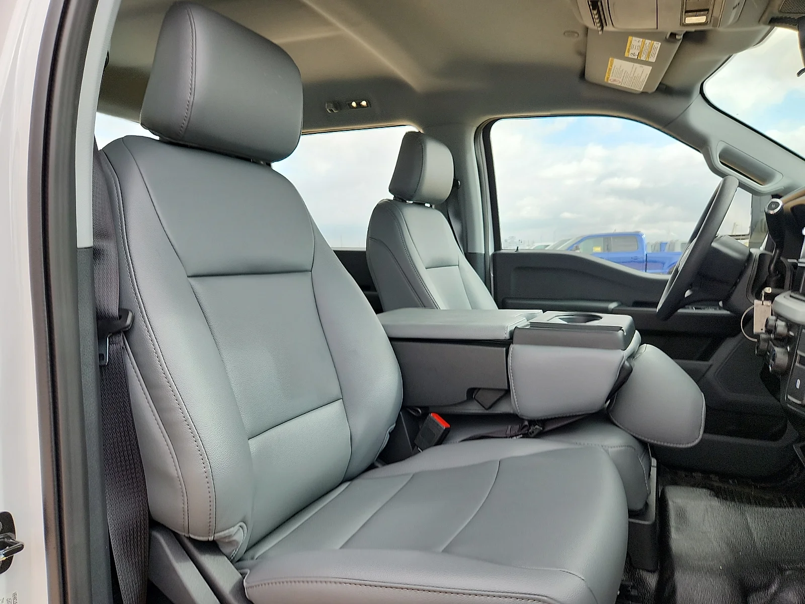 New 2026 Oxford White Ford F-250® XL image 20