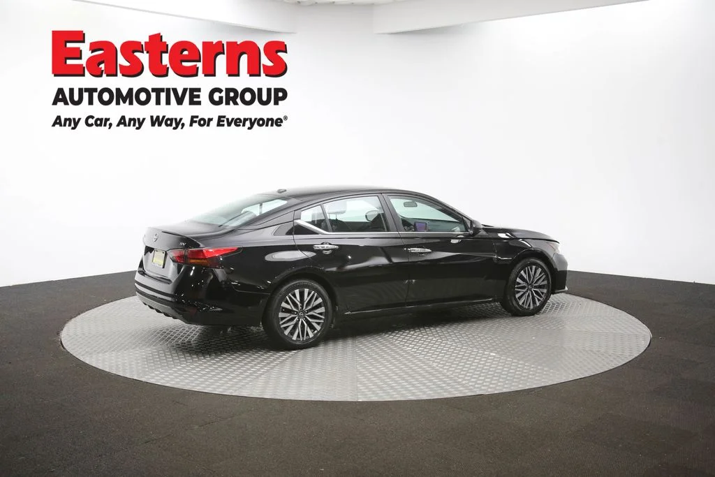 Used 2024 Black Nissan 2.5 SV image 41