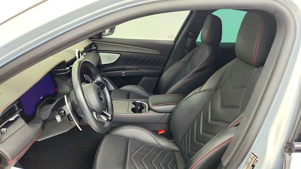 Used 2023 Grigio Cangiante Tri-Coat Maserati Modena AWD w/ Premium Plus Pkg & Full Premium Leather image 13