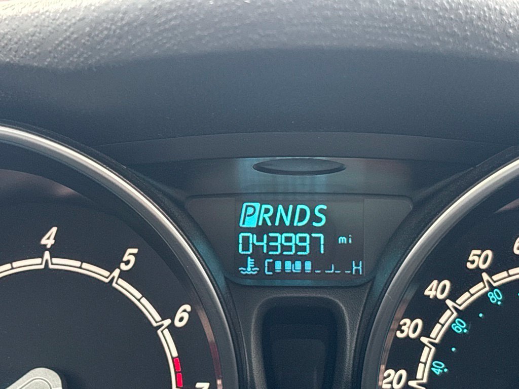 Used 2017 Gray Ford SE image 22