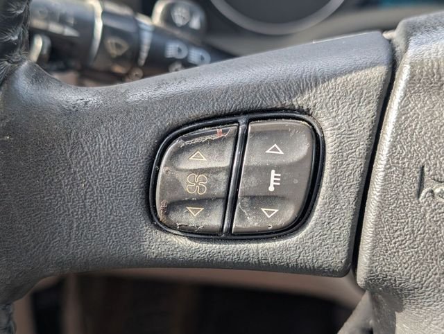 Used 2002 Gray GMC SLT image 17