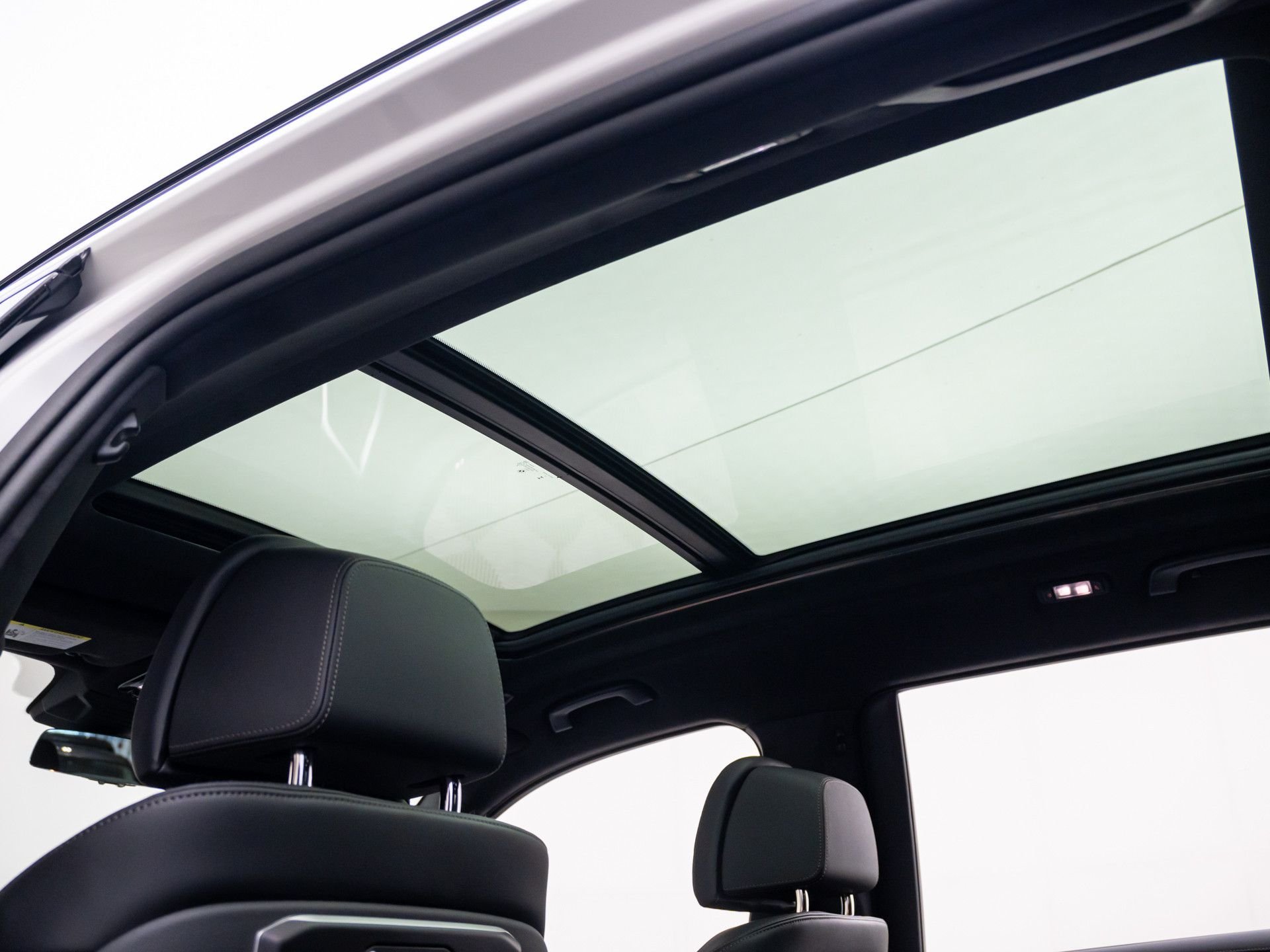 New 2027 Mineral White Metallic BMW xDrive40i image 19