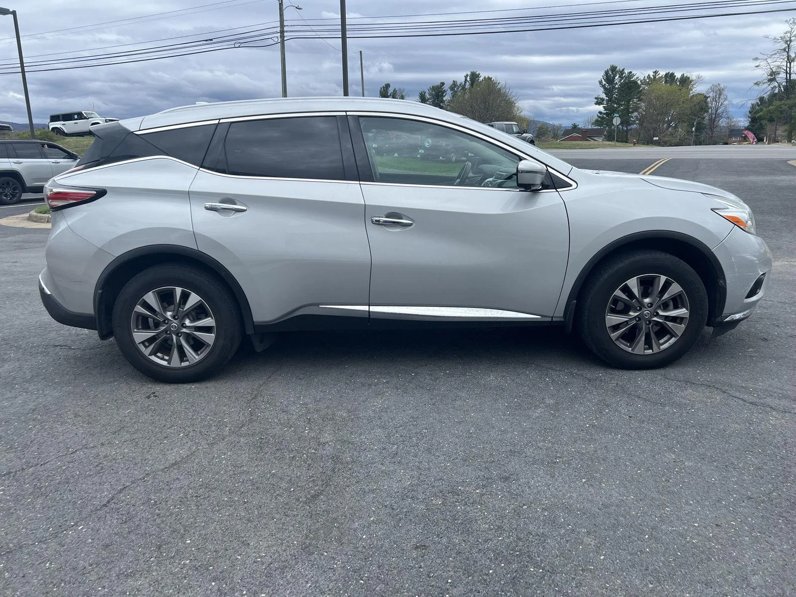 Certified Used 2017 Brilliant Silver Metallic Nissan SL image 7