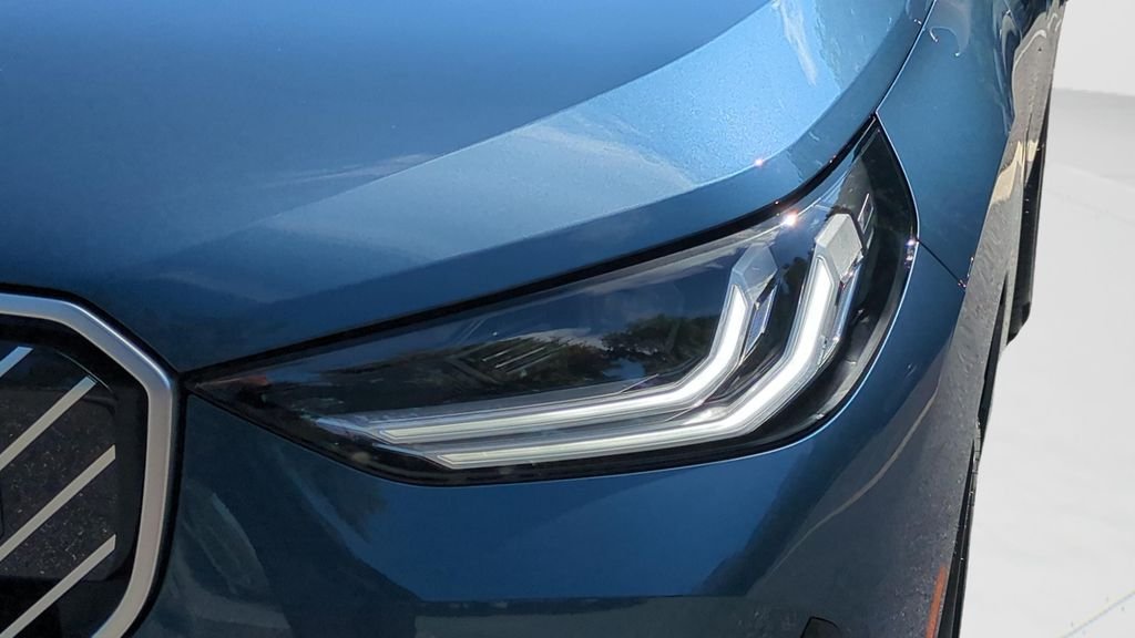 New 2026 Arctic Race Blue metallic BMW 30 xDrive image 25