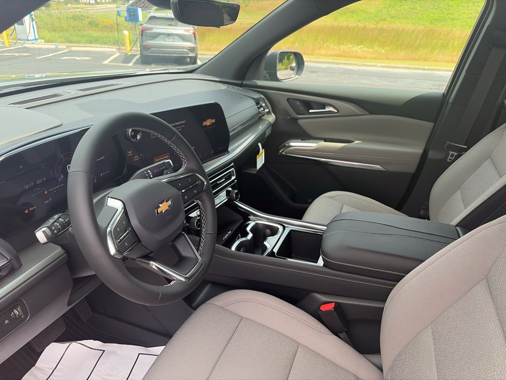 2027 Chevrolet Traverse LT - Photo 15