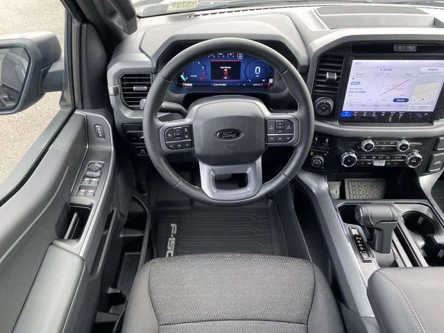 New 2025 Agate Black Metallic Ford XLT image 12
