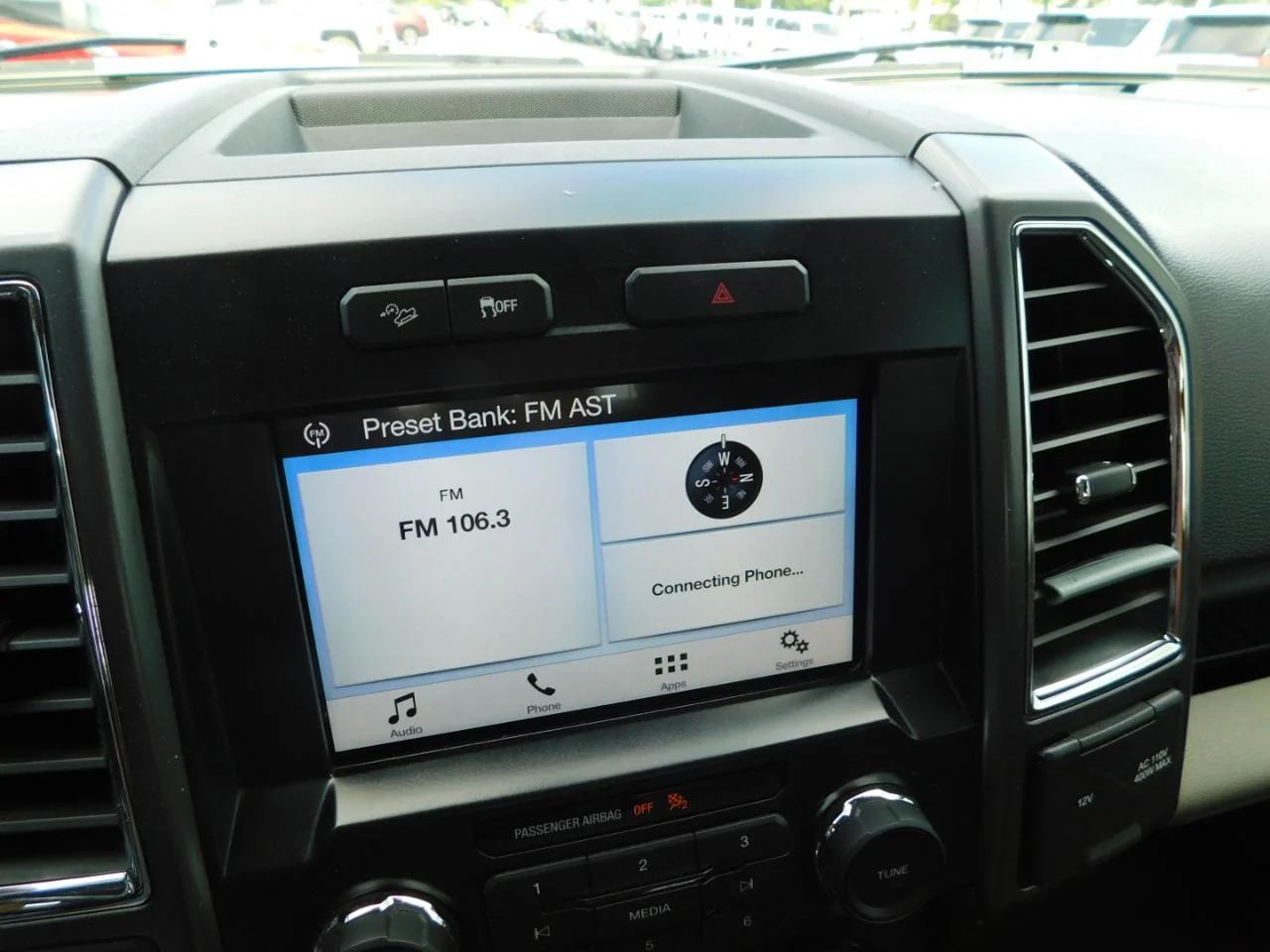 Used 2016 Magnetic Ford 4WD SuperCab 145 in XLT image 35