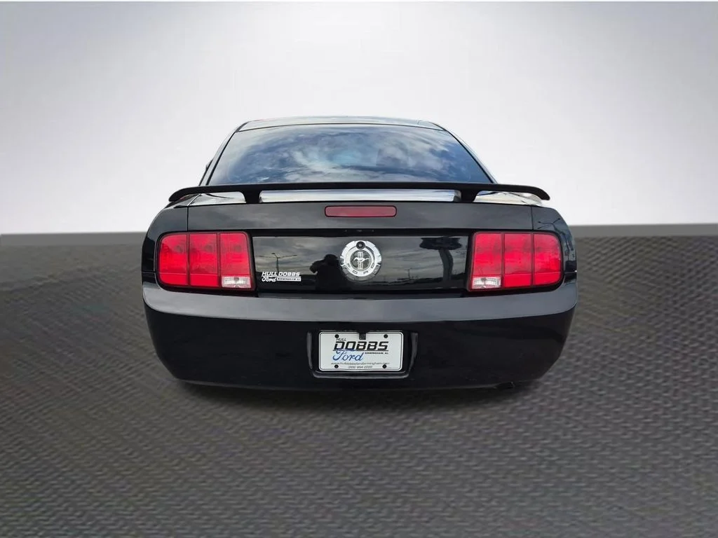 Used 2006 Black Ford V6 image 6