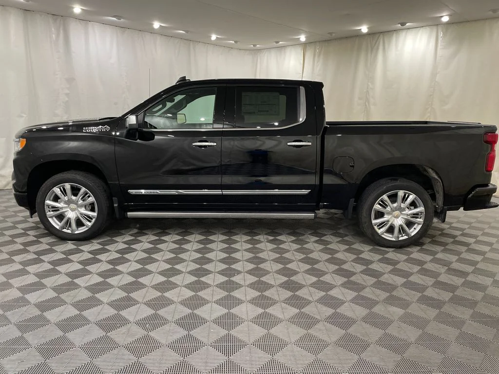 New 2026 Black Chevrolet High Country image 9