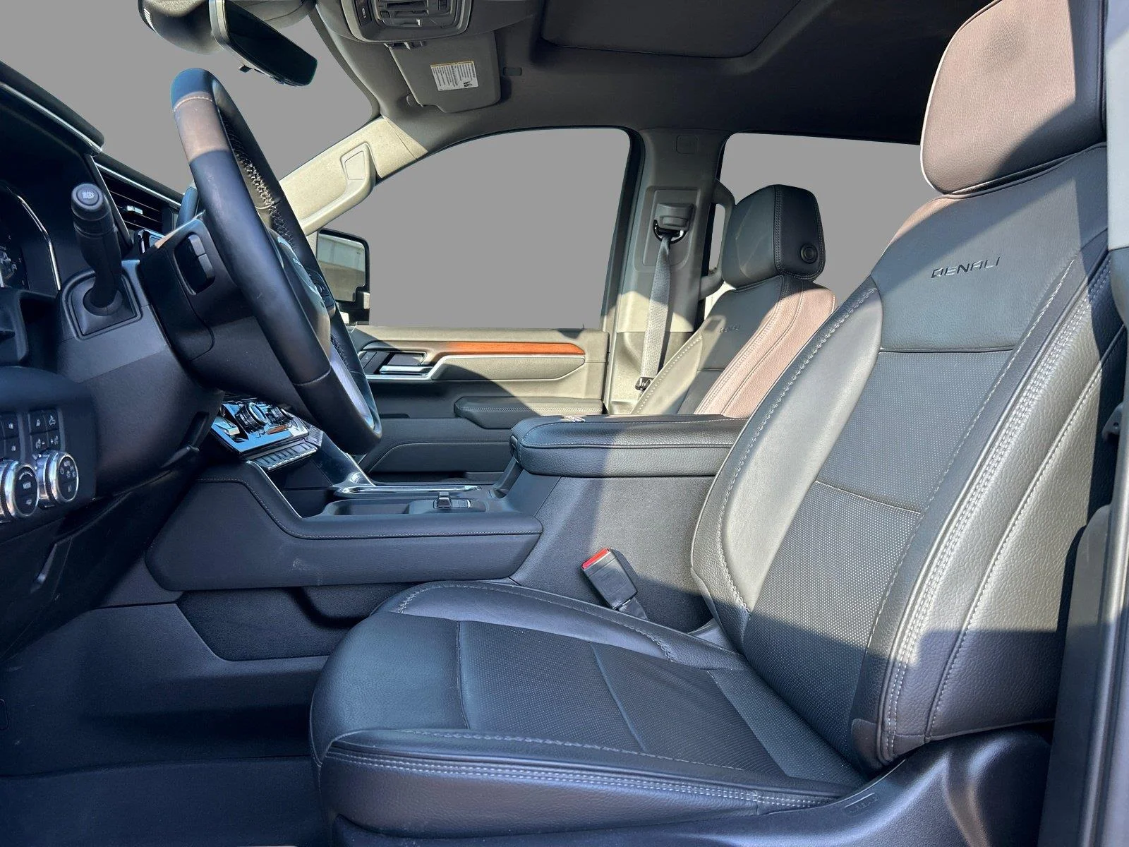 Used 2025 Downpour Metallic GMC Denali image 16