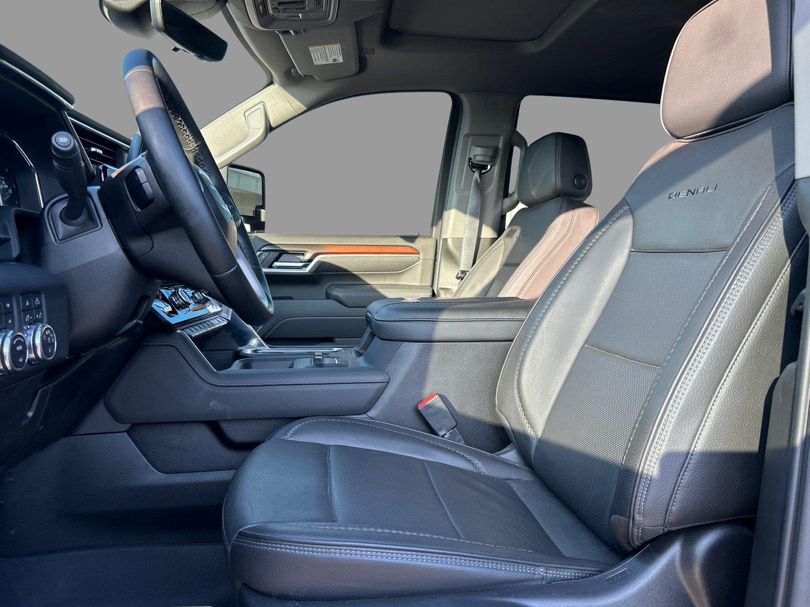 Used 2025 Downpour Metallic GMC Denali image 16