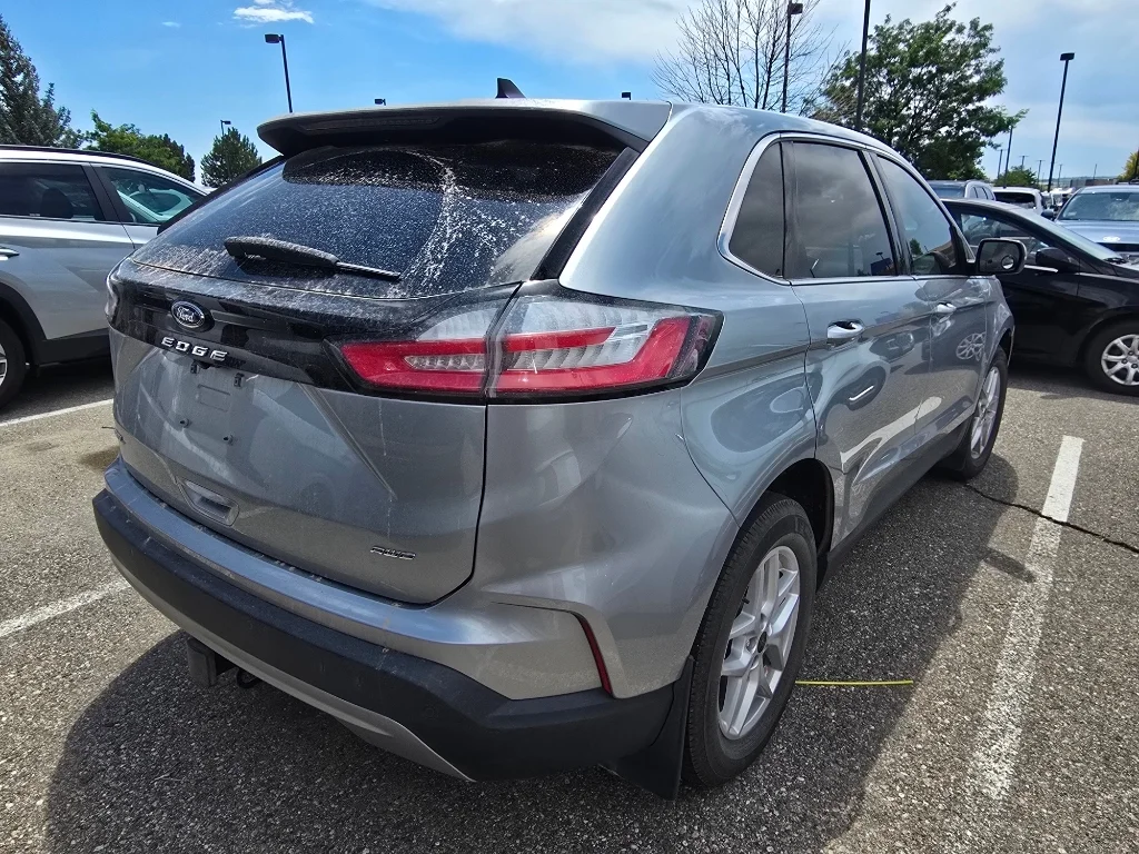 Used 2024 Iconic Silver Metallic Ford SEL image 16