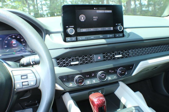 2024 Honda Accord EX - Photo 10