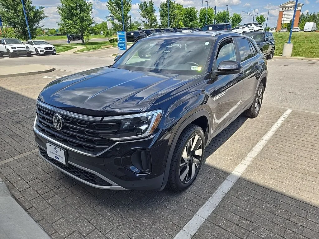 2024 Volkswagen Atlas Cross Sport 2.0T SE w/Tech 4MOTION's photo