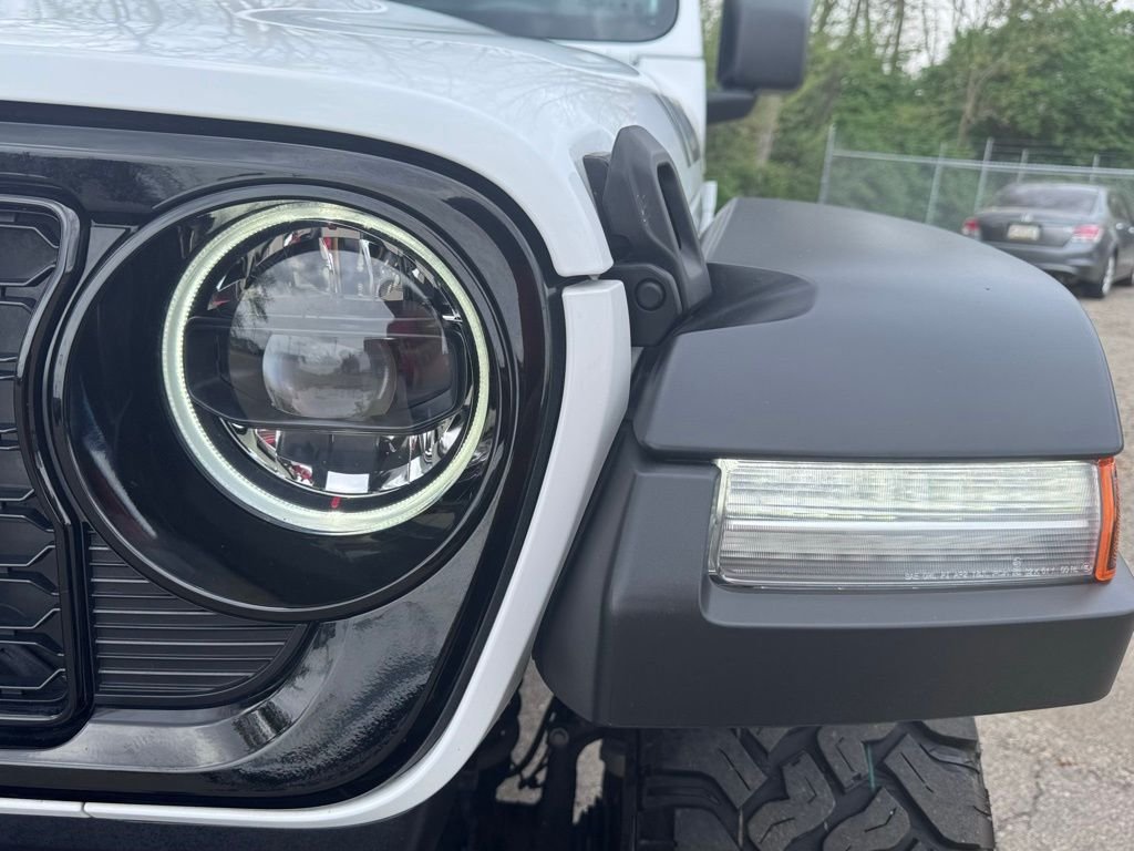 Used 2024 White Jeep Sport image 13