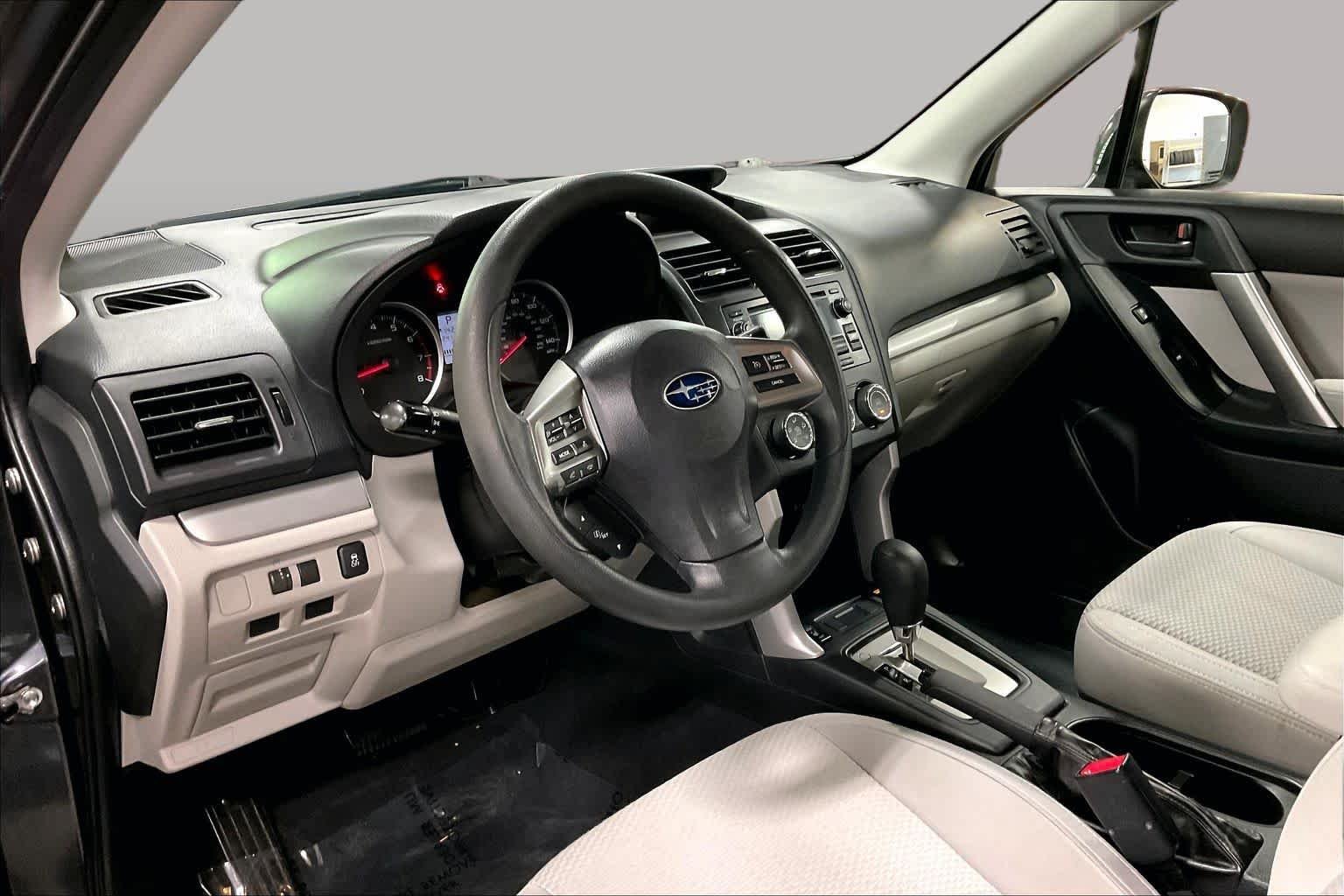 Used 2015 Dark Gray Metallic Subaru 2.5i Premium image 18