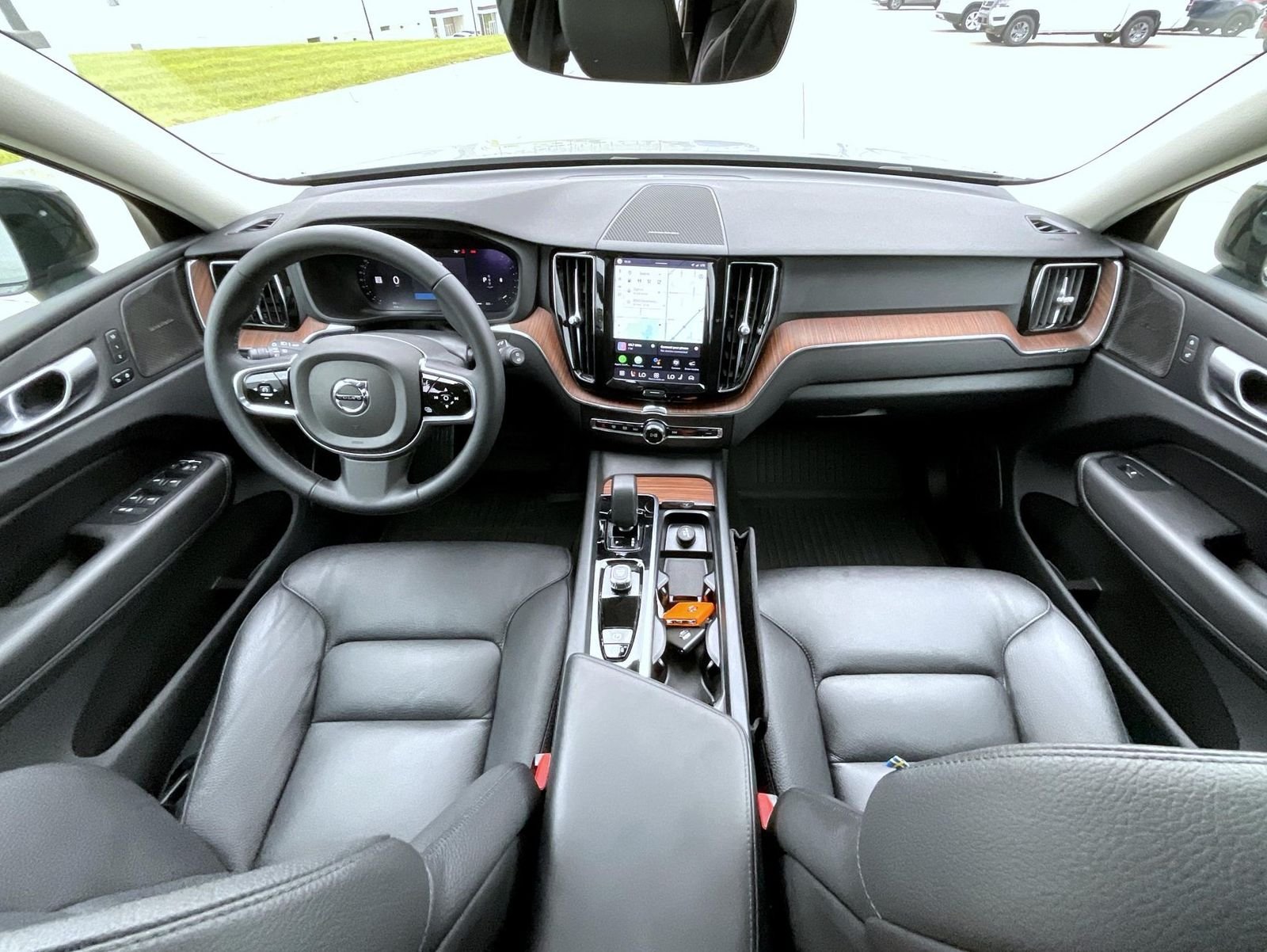 2024 Volvo XC60 Plus - Photo 15