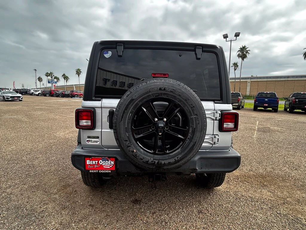Used 2023 Silver Jeep Sport image 6