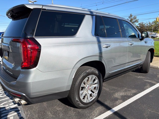 Used 2023 Silver GMC Denali image 3