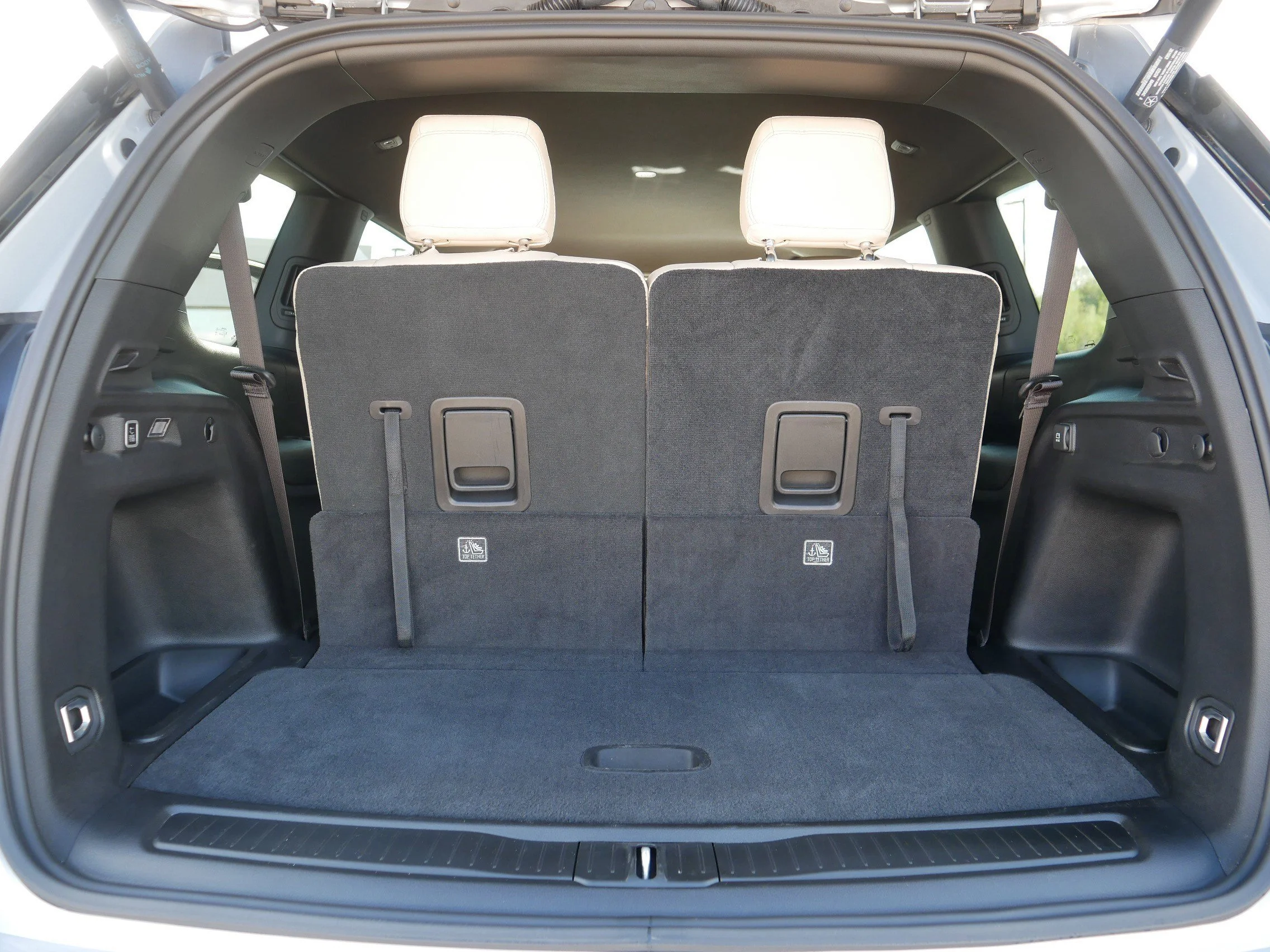 Used 2024 Silver Zynith Jeep Limited image 18