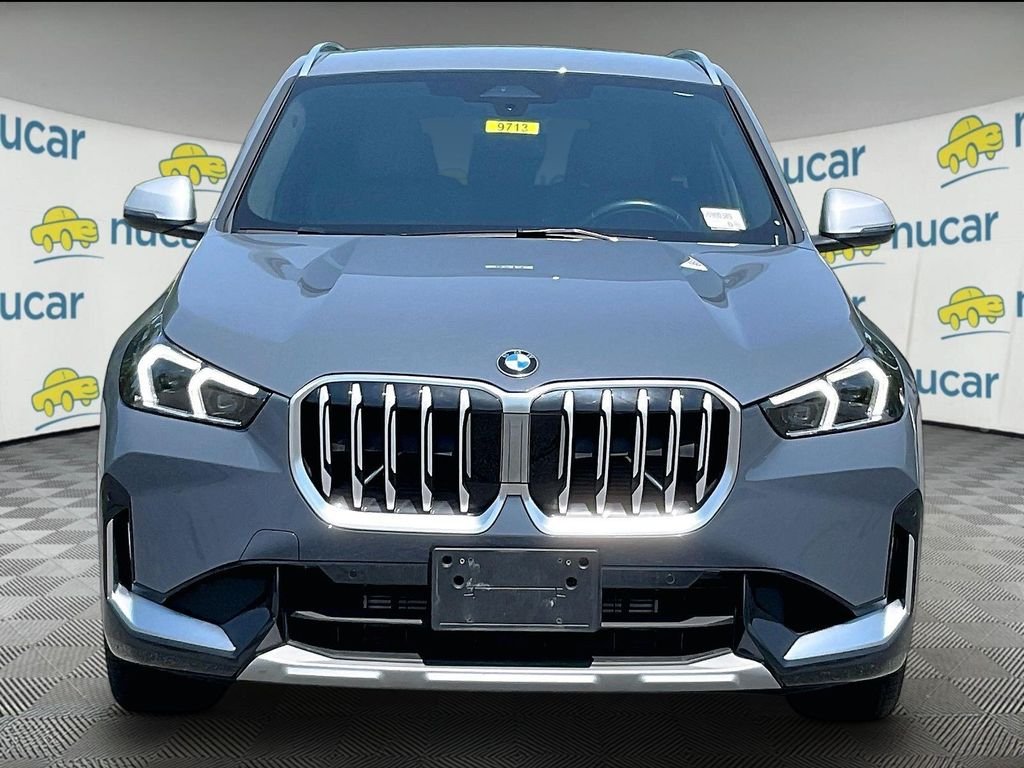 Used 2023 Gray BMW xDrive28i image 2