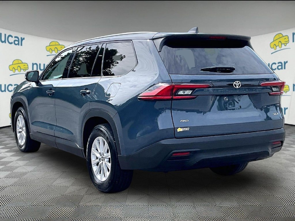 Used 2025 White Toyota XLE image 4