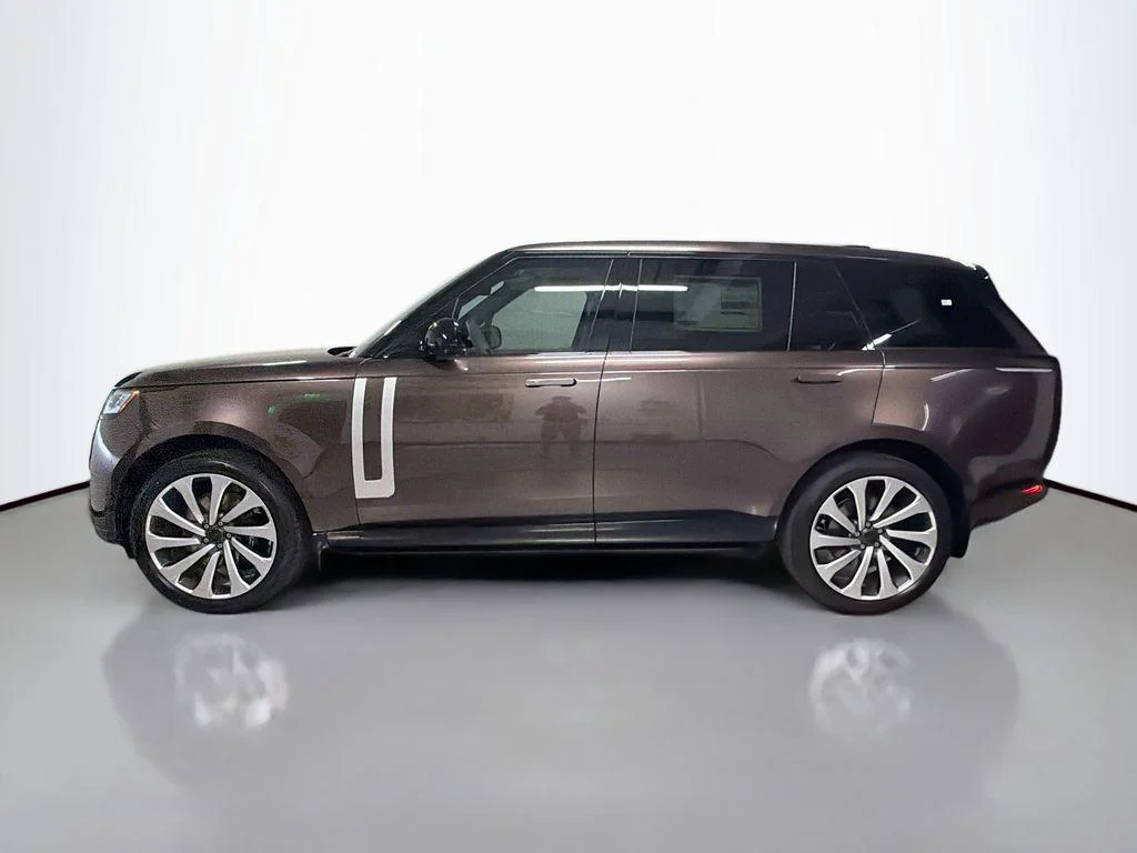New 2026 Tourmaline Brown in Gloss finish Land Rover Autobiography image 2