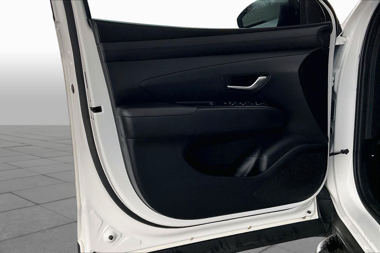 2025 Hyundai Santa Cruz SE - Photo 22