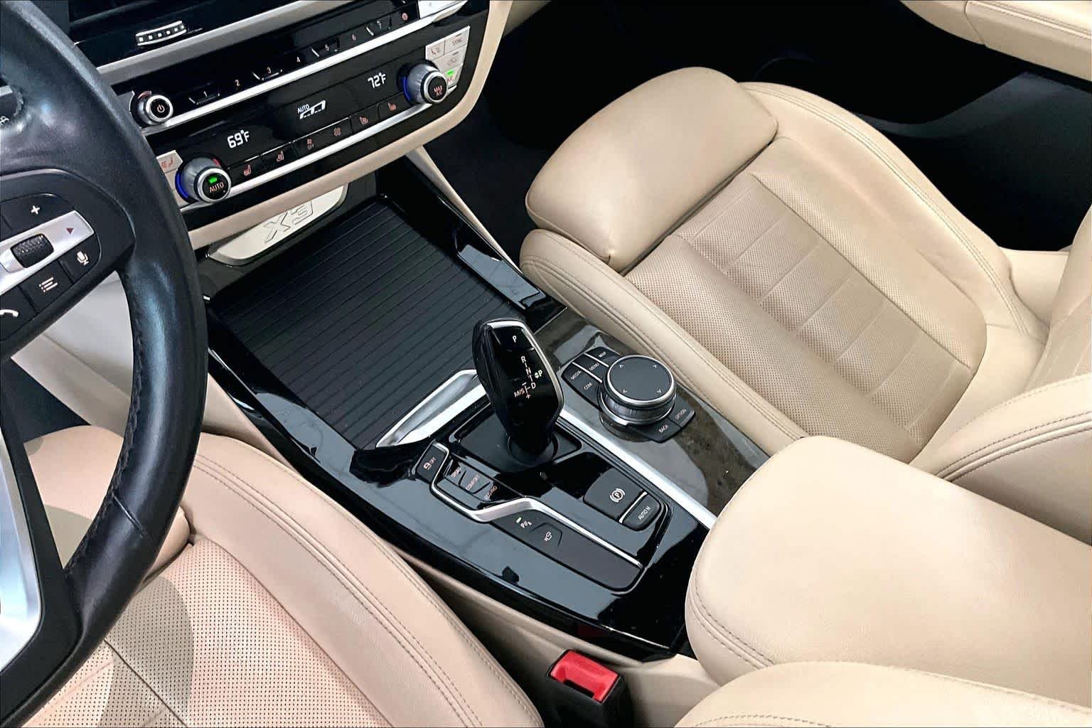 Used 2020 Dark Graphite Metallic BMW sDrive30i image 16