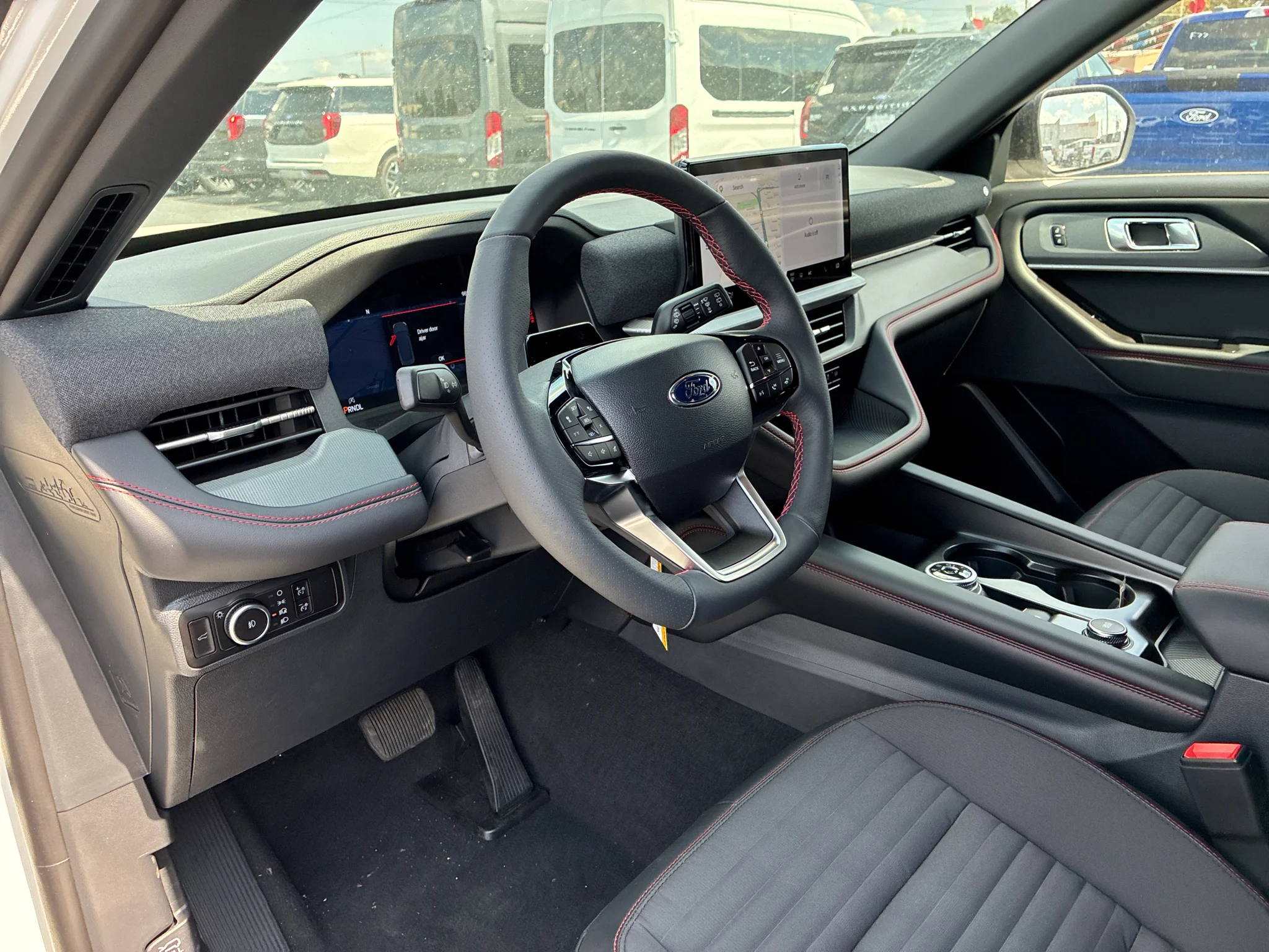 New 2026 Star White Metallic Tri-Coat Ford ST-Line image 10