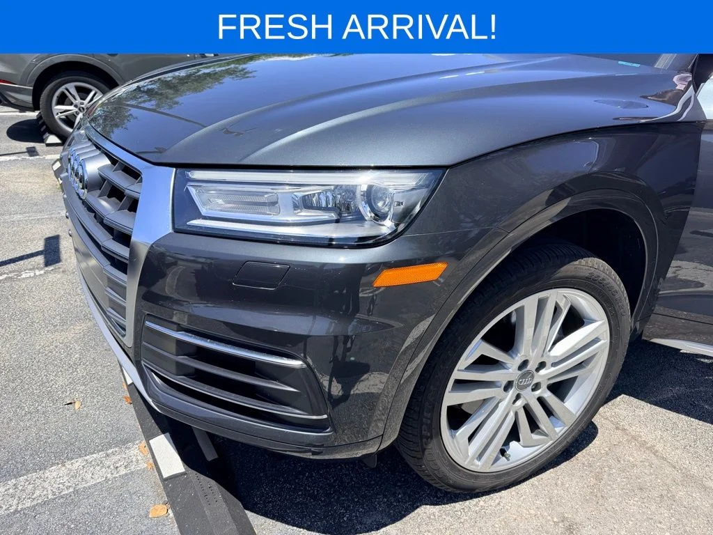 2019 Audi Q5 2.0T quattro S tronic Premium's photo