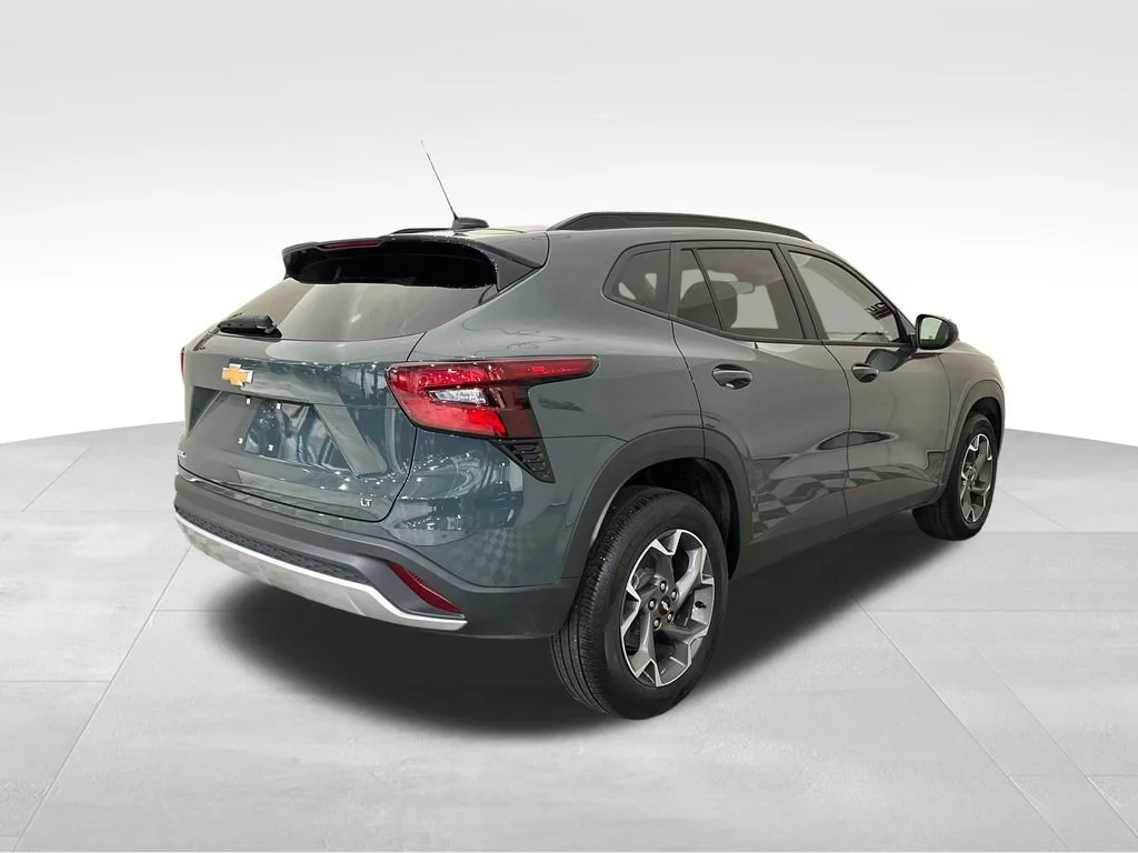 Used 2025 Cypress Gray Chevrolet LT image 5
