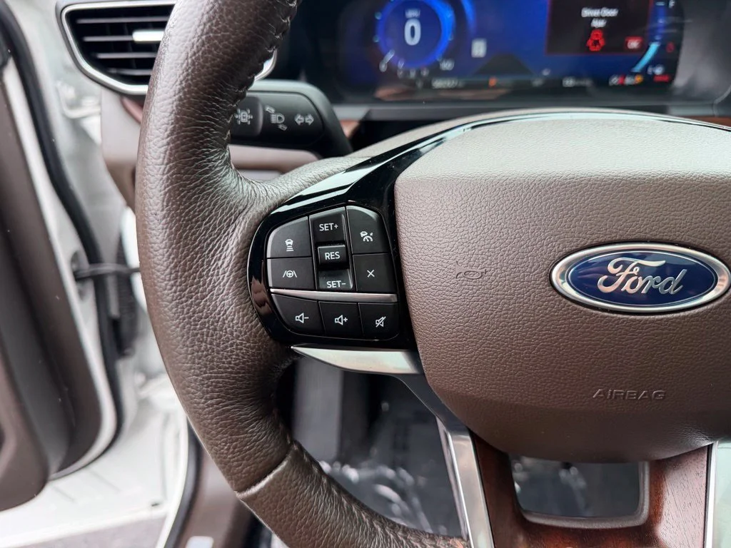 Used 2023 Star White Metallic Tri-Coat Ford King Ranch image 19
