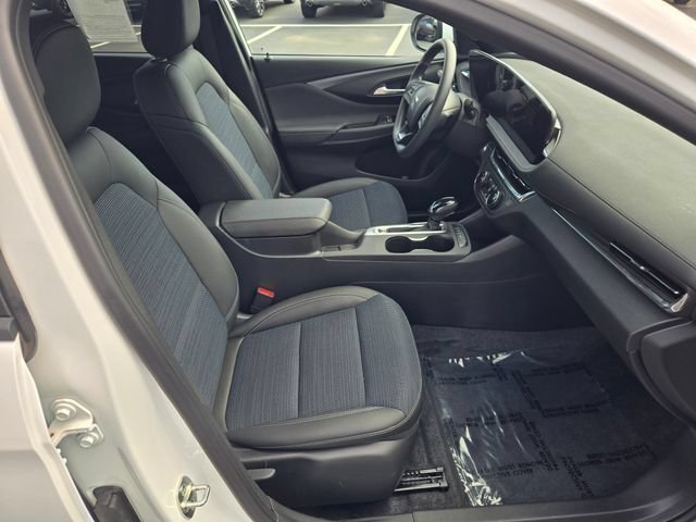 Used 2026 White Buick Preferred image 5