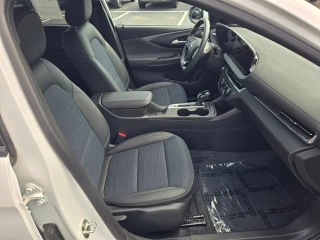 Used 2026 White Buick Preferred image 5