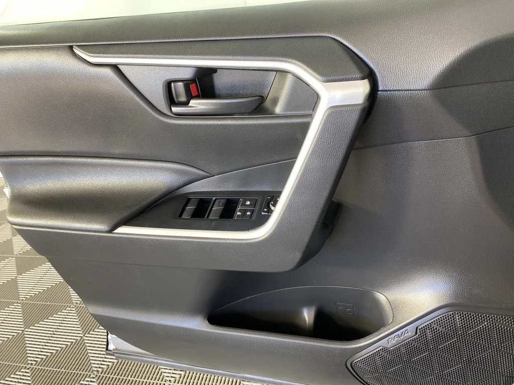 Used 2022 Silver Sky Metallic Toyota LE image 22